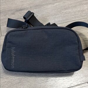 lululemon athletica Midnight Black Belt Bag
